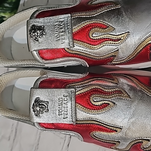 Young Versace Sneakers KID'S Size 5 - Picture 6 of 10